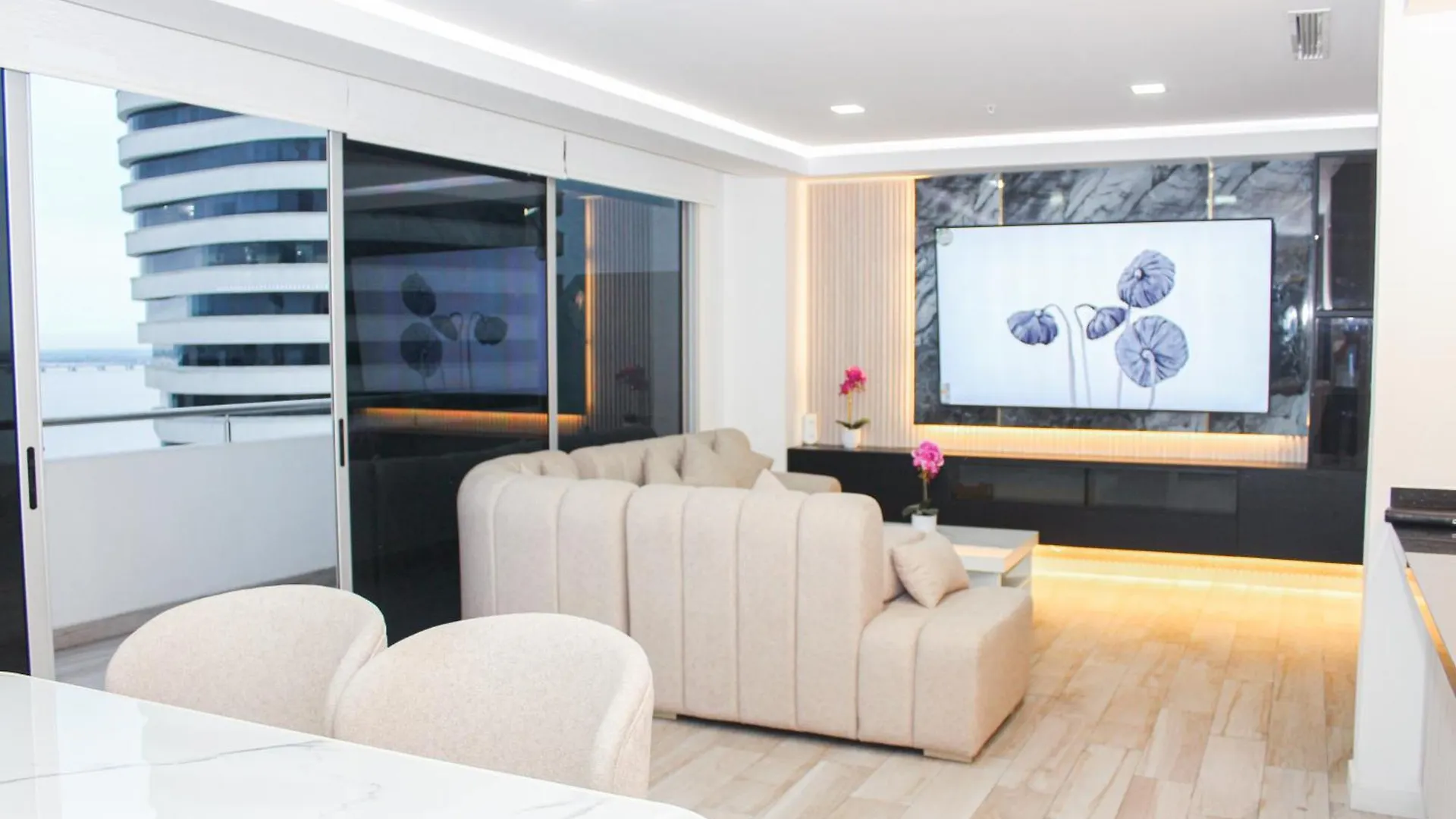 Apartment Pent-House Loft De 3 Habitaciones, Vista Al Rio, Balcon Privado Parrilla Guayaquil