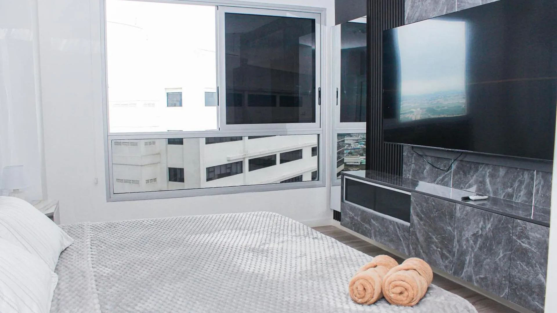 Pent-House Loft De 3 Habitaciones, Vista Al Rio, Balcon Privado Parrilla Guayaquil