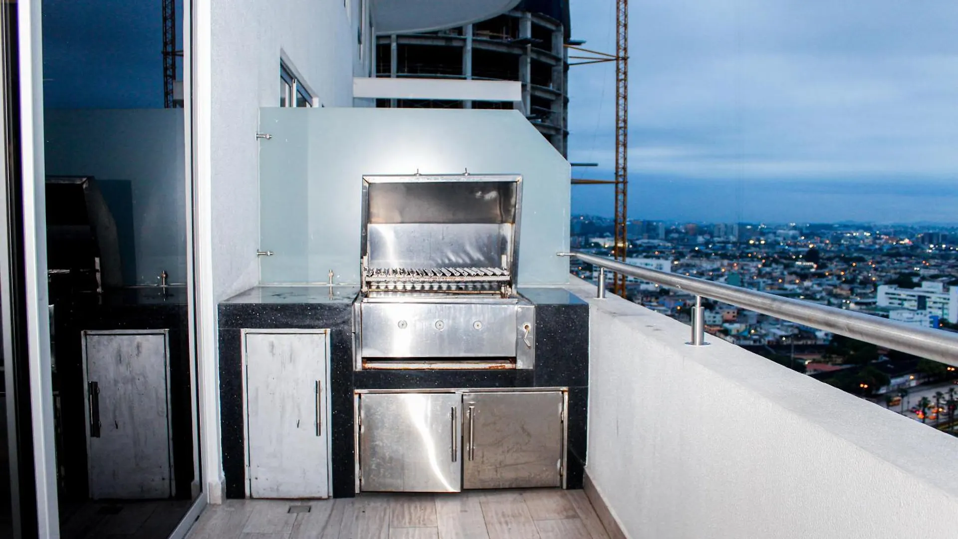 Pent-House Loft De 3 Habitaciones, Vista Al Rio, Balcon Privado Parrilla Guayaquil