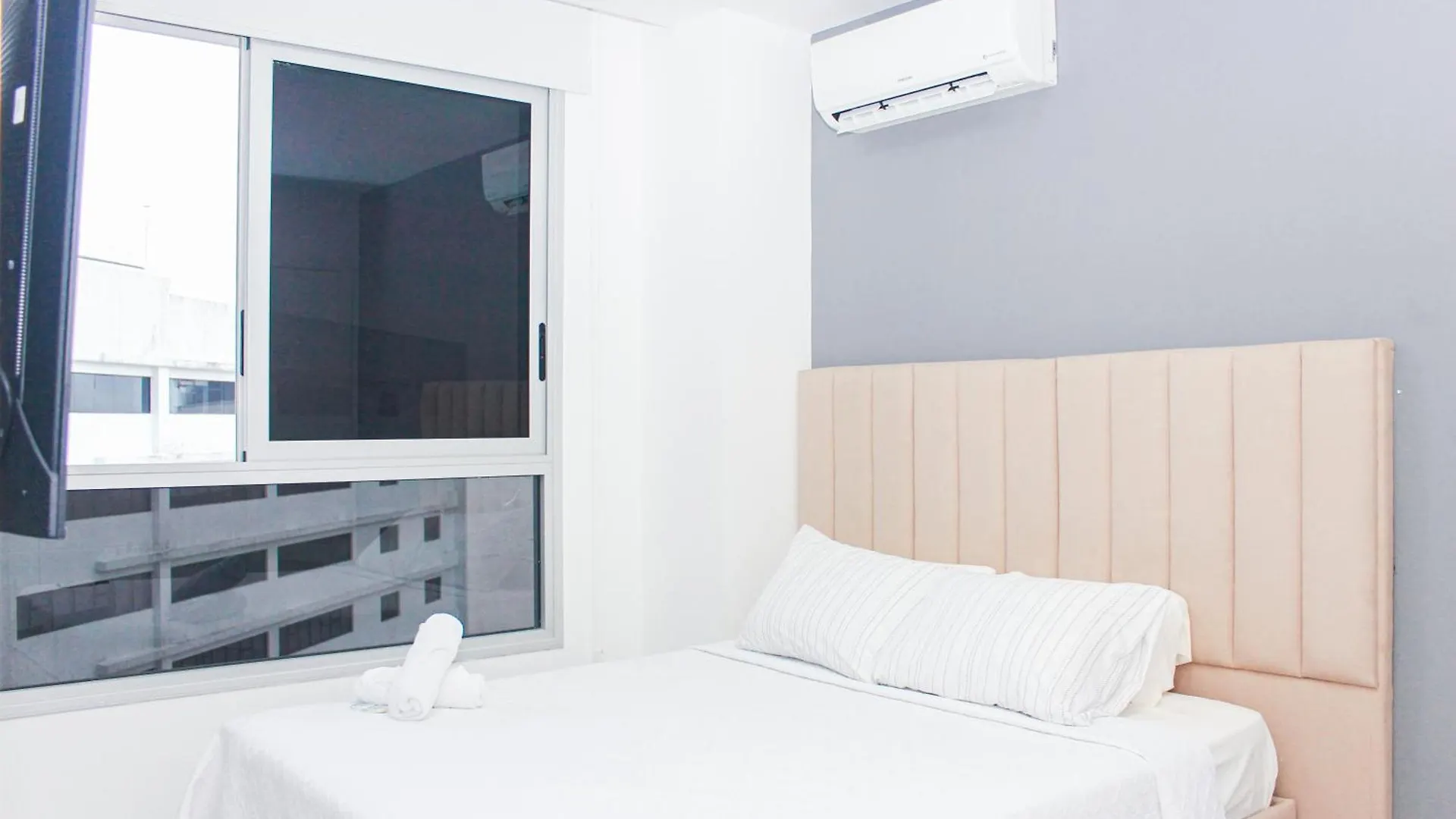Pent-House Loft De 3 Habitaciones, Vista Al Rio, Balcon Privado Parrilla Guayaquil 0*,